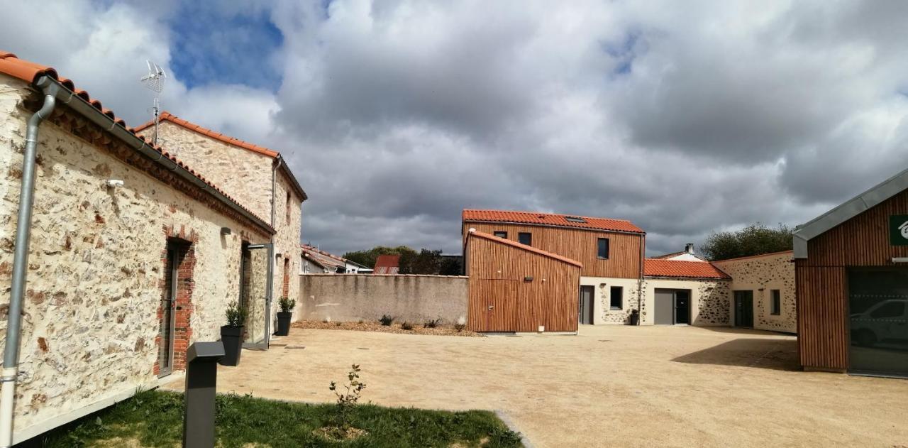 La Borderie - Maison Des Randonnees - Gite Etape - Gite De Groupe Vairé Esterno foto